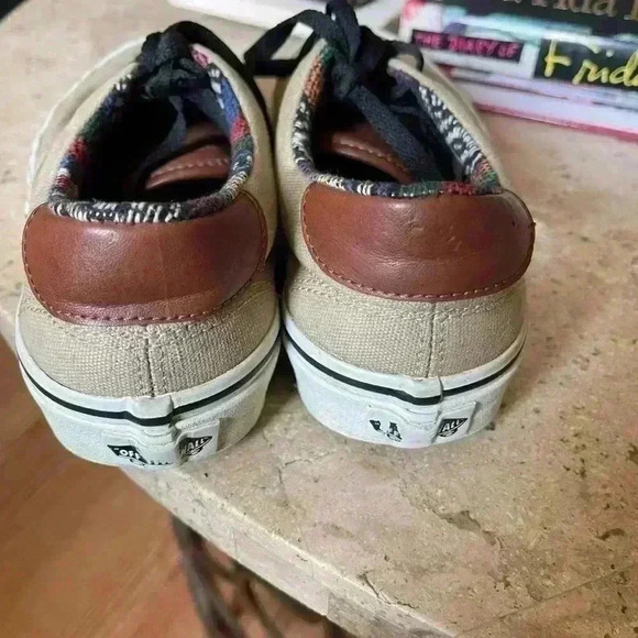 Vans - Picture 5 of 5